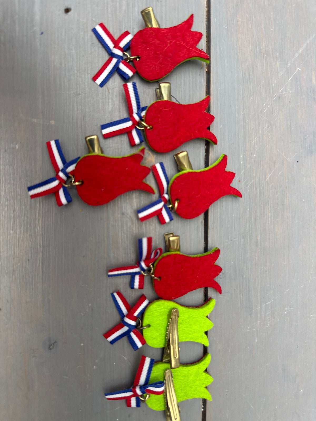 Tulpen speldjes clips broche met Nederlandse vlag strikjes, Ophalen of Verzenden, Nieuw
