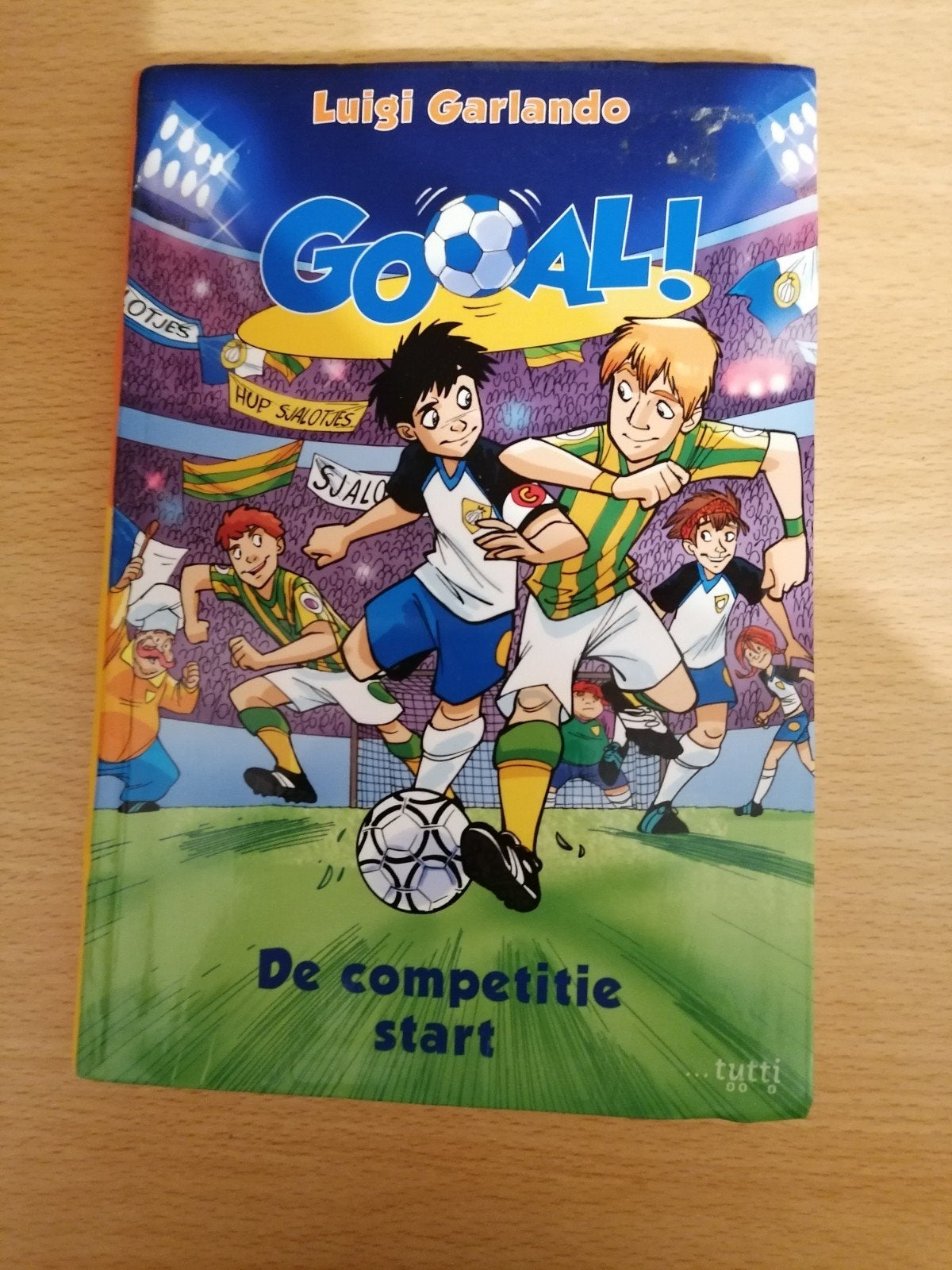 Goal! De competitie start - Luigi Garlando, Ophalen of Verzenden, Zo goed als nieuw, Luigi Garlando, Fictie algemeen