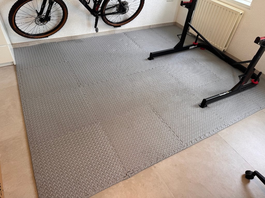 EVA foam sportvloer 12mm – grijs – 20 tegels (~7,7m²), Ophalen, Gebruikt, Kunststof, Overige typen