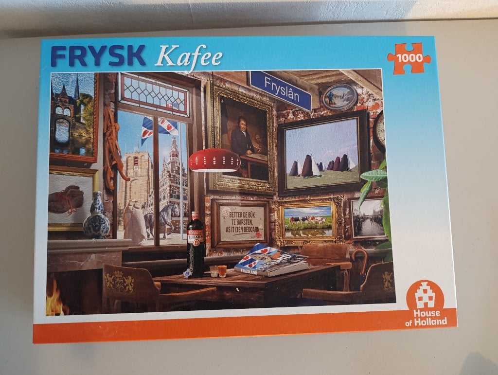 Puzzel stadsgezicht Friesland Café 1000 stukjes, Ophalen of Verzenden, 500 t/m 1500 stukjes, Nieuw, Legpuzzel