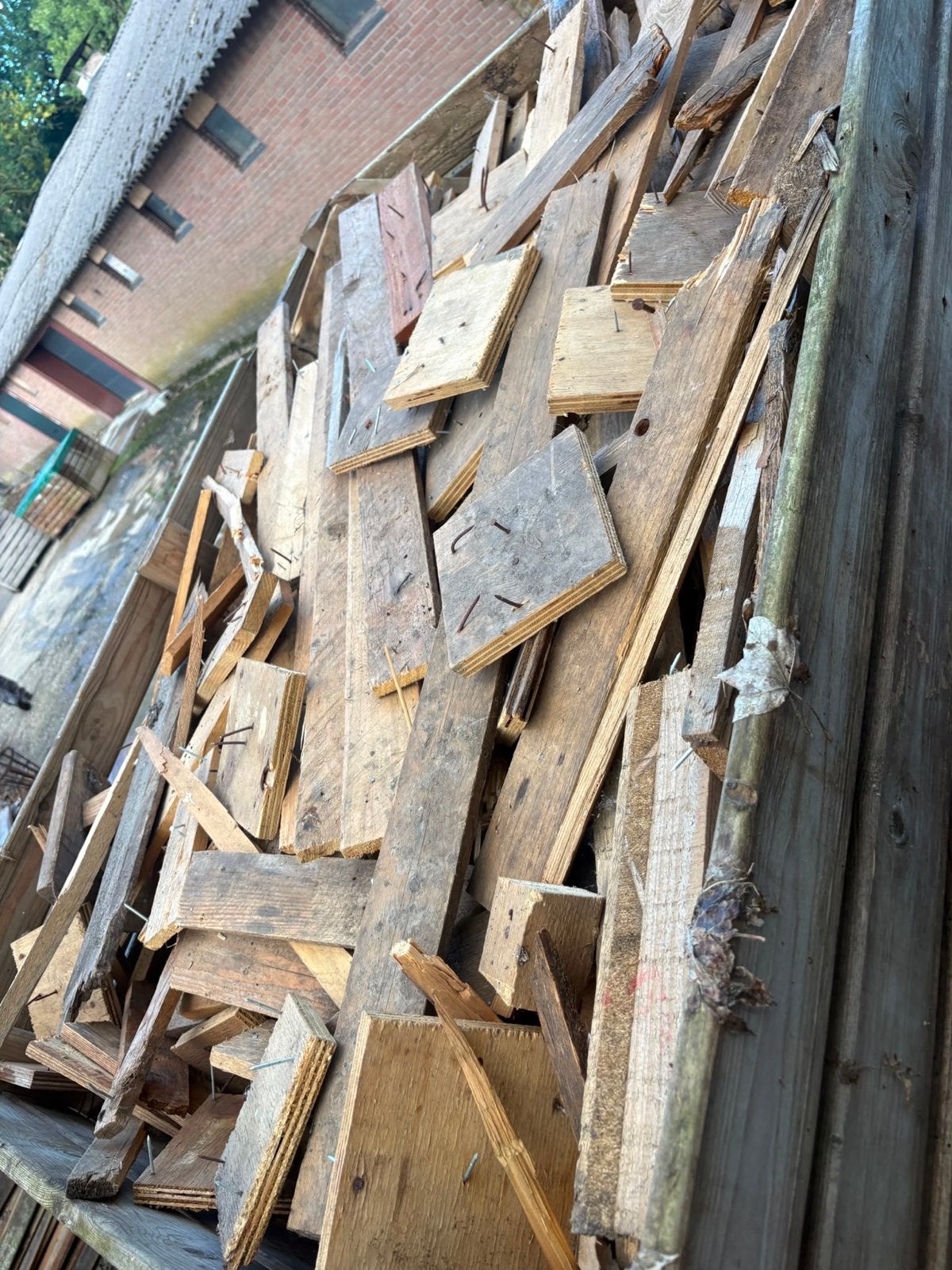 Hout met spijkers - Gratis af te halen, Doe-het-zelf en Verbouw, Ophalen, Gebruikt, Minder dan 25 mm, Overige typen