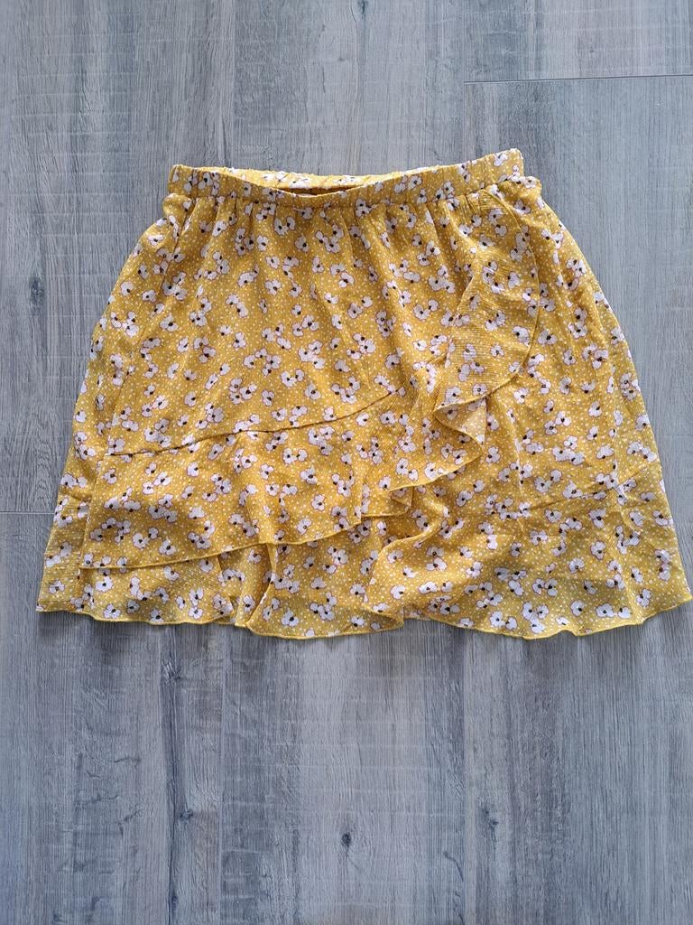 Geel rokje met bloemetjes en roezel maat XL Femme9, Femme9, Geel, Maat 42/44 (L), Ophalen of Verzenden