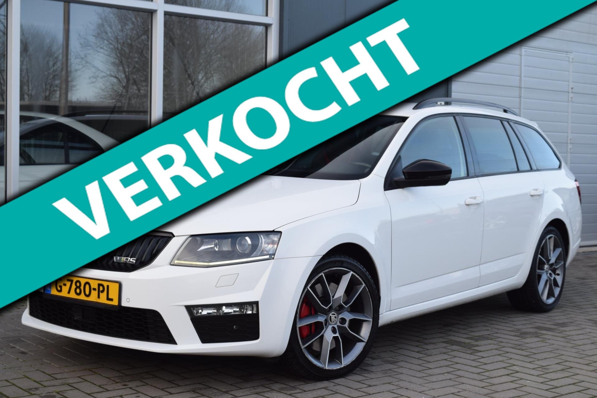 Skoda Octavia Combi 2.0 TDI RS | Kuipstoelen | DSG | Navi |, Auto's, Skoda, Euro 5, Zwart, 4 cilinders, Wit