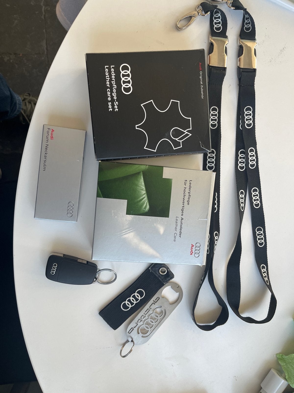 Audi Lederverzorgingsset & Accessoires, Ophalen of Verzenden, Gebruikt