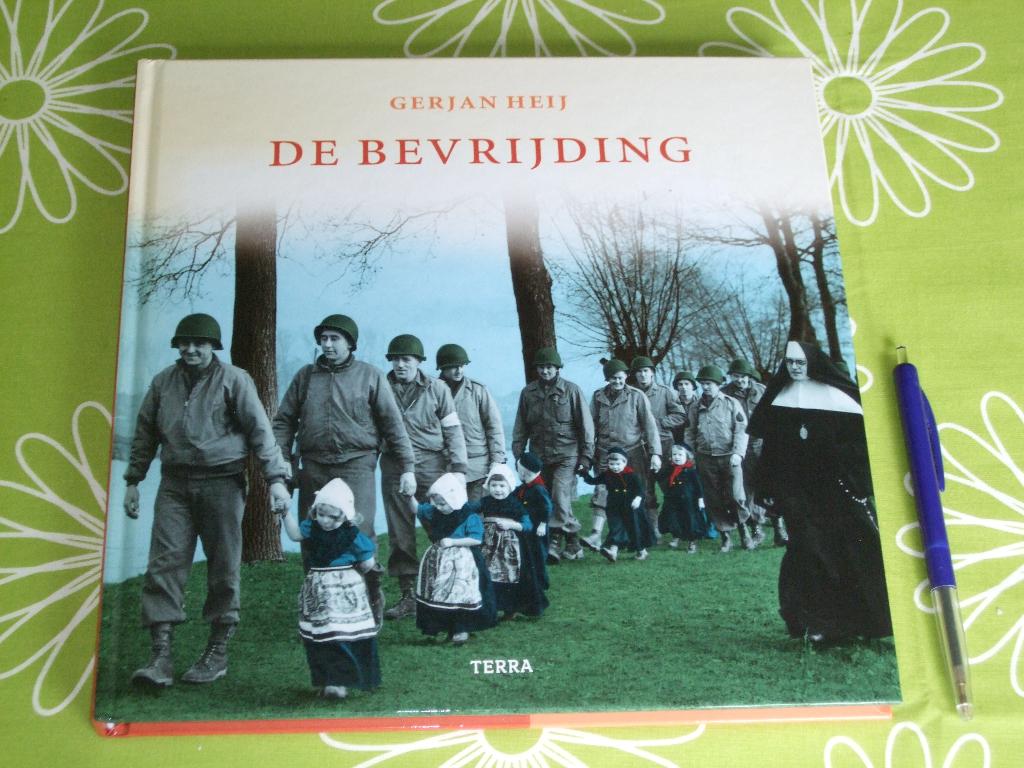 De bevrijding door Gerjan Heij - Morgen komen de Tommies!', Tweede Wereldoorlog, Ophalen of Verzenden, Overige onderwerpen, Gerjan Heij