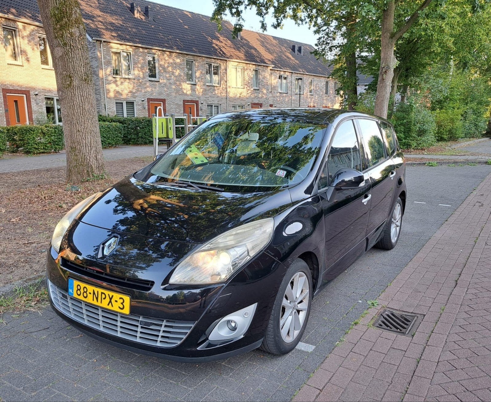 Renault Grand Scenic 1.4 TCE 96KW 7P 2010 Zwart, Voorwielaandrijving, Zwart, 4 cilinders, 7 stoelen