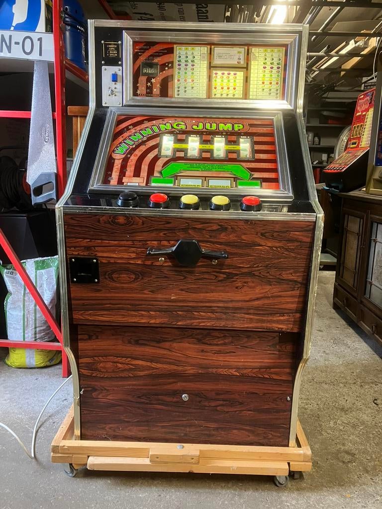 Gokkast winning jump, Verzamelen, Automaten | Gokkasten en Fruitautomaten, Gebruikt, Overige munten, Ophalen of Verzenden