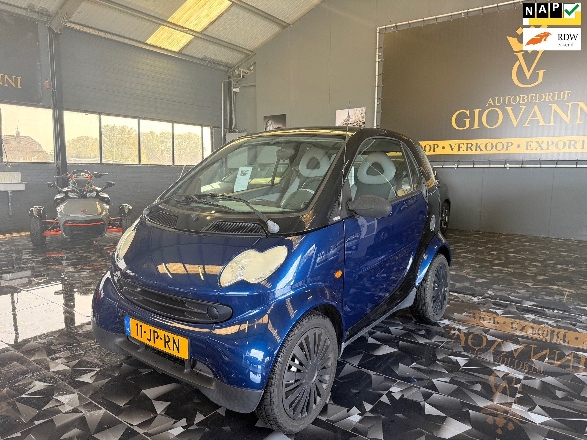 Smart City-coupé Smart & pure INRUIL MOGELIJK, Auto's, Automaat, Achterwielaandrijving, 18 €/maand, Zwart