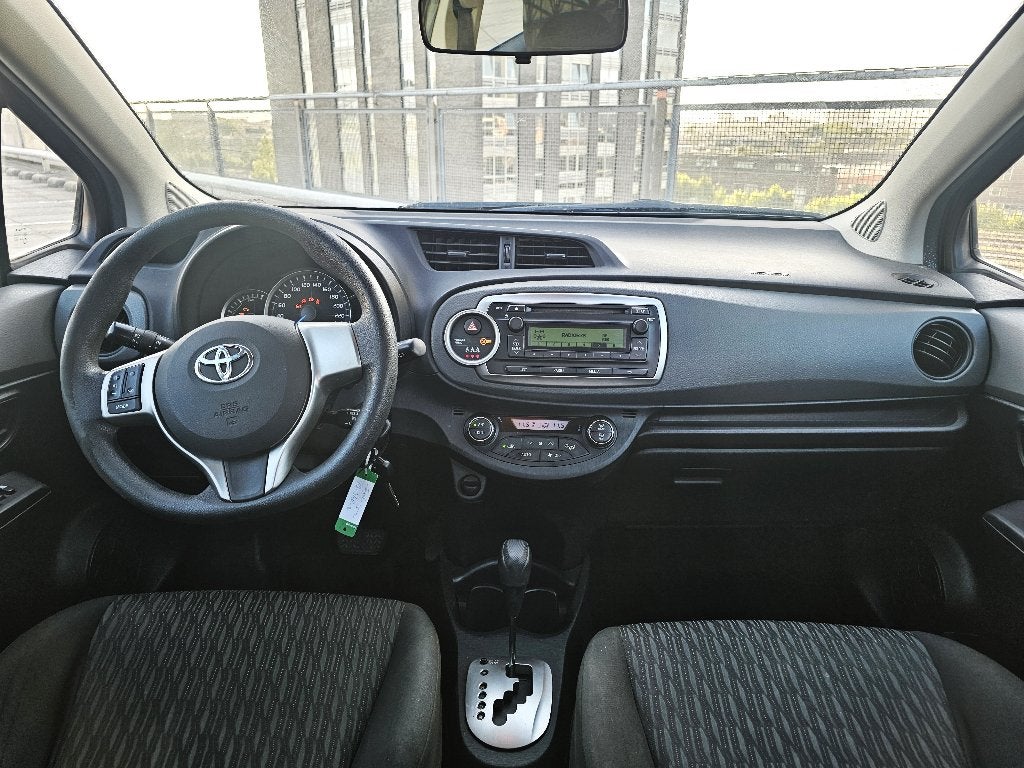 Foto 12 van Toyota Yaris / 2013 / 1.5 Full Hybrid / Automaat / Clima ✅