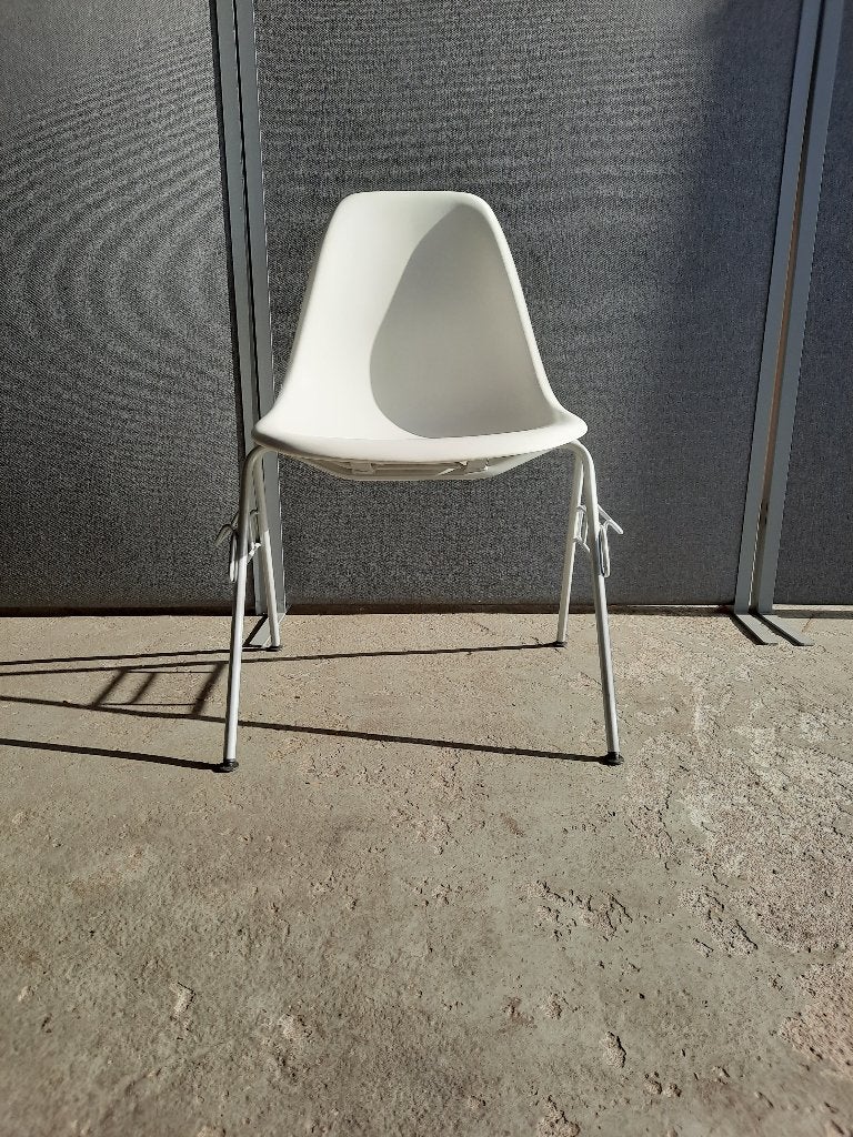 Vitra Eames 1x DSS wit ( los exemplaar ), Gebruikt, Wit, Eén, Metaal