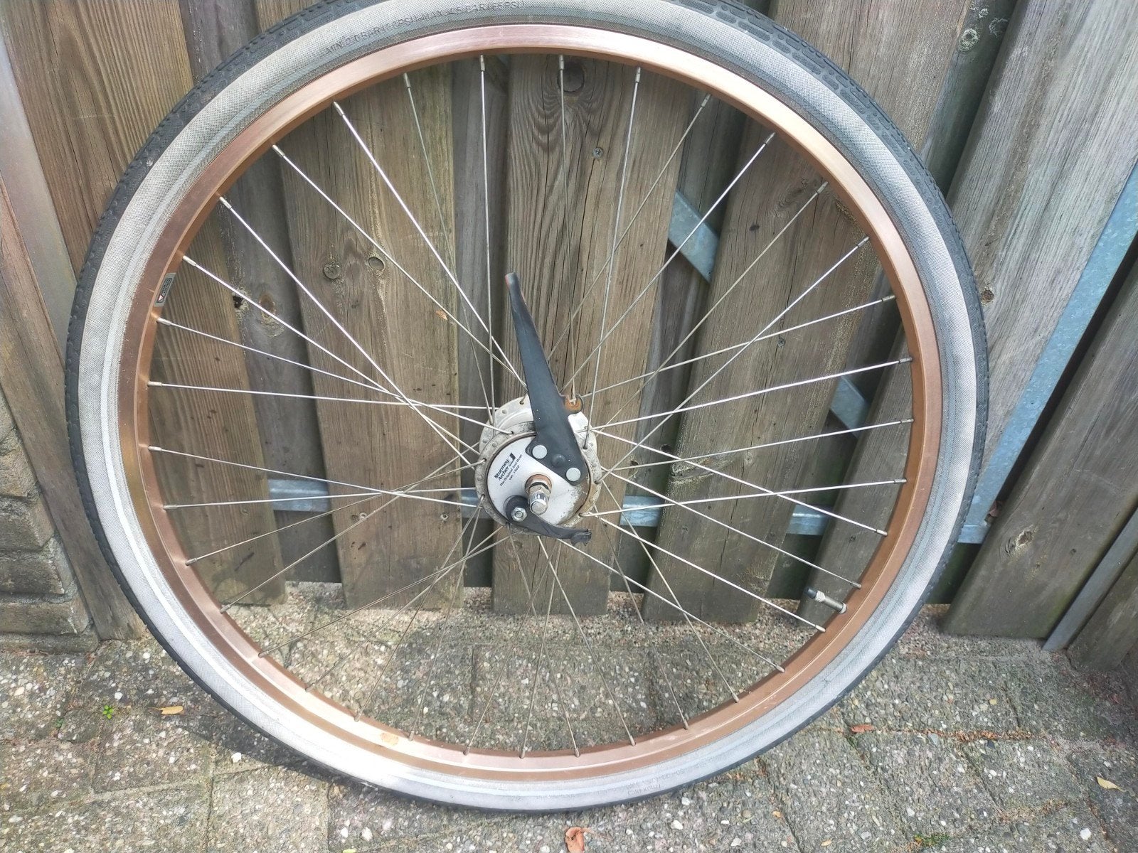 Voorwiel 28 inch met Naafdynamo en Trommelrem, Ophalen, Gebruikt, Stadsfiets, Wiel