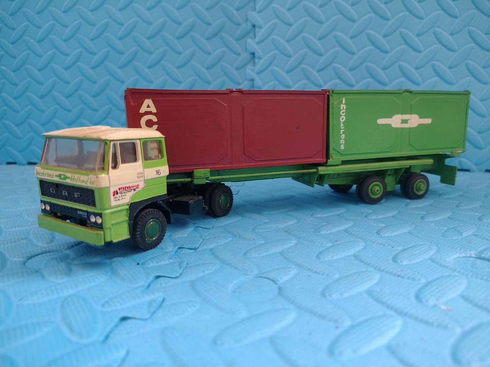 DAF 2800 Incotrans Holland BV, Hobby en Vrije tijd, Ophalen of Verzenden, Zo goed als nieuw, Bus of Vrachtwagen, Lion Toys