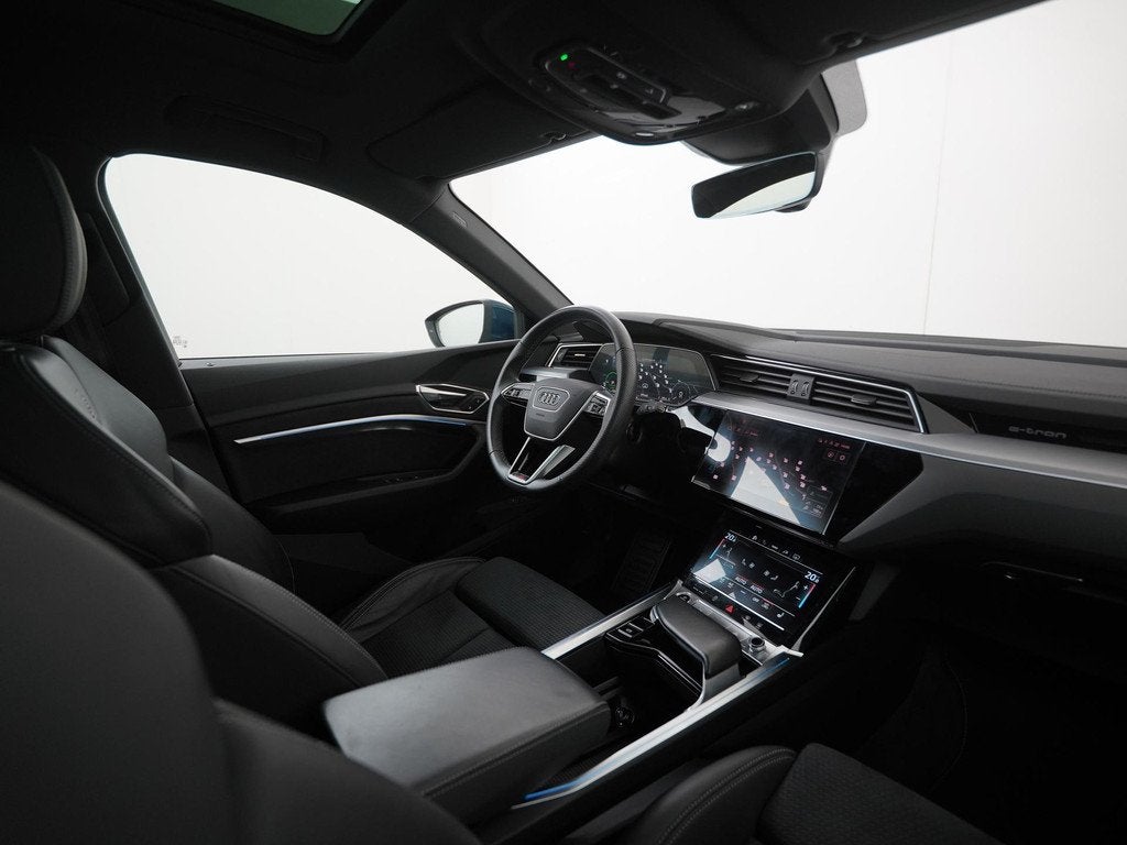 Audi e-tron 55 quattro Advanced S-Line Int. 95 kWh | SOH 92%, Auto's, Audi, Automaat, 12 maanden, Stof, Zwart