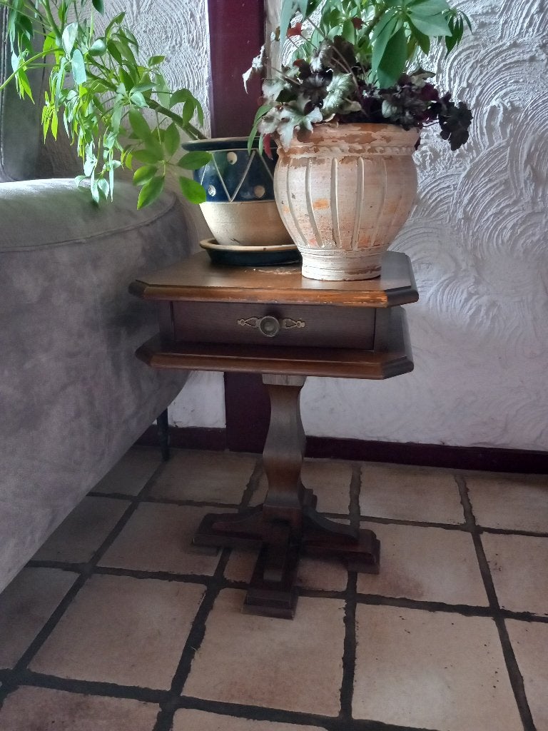 Vintage bijzettafel met lade - 39x39x52 cm, Minder dan 55 cm, Gebruikt, Hout, Ophalen