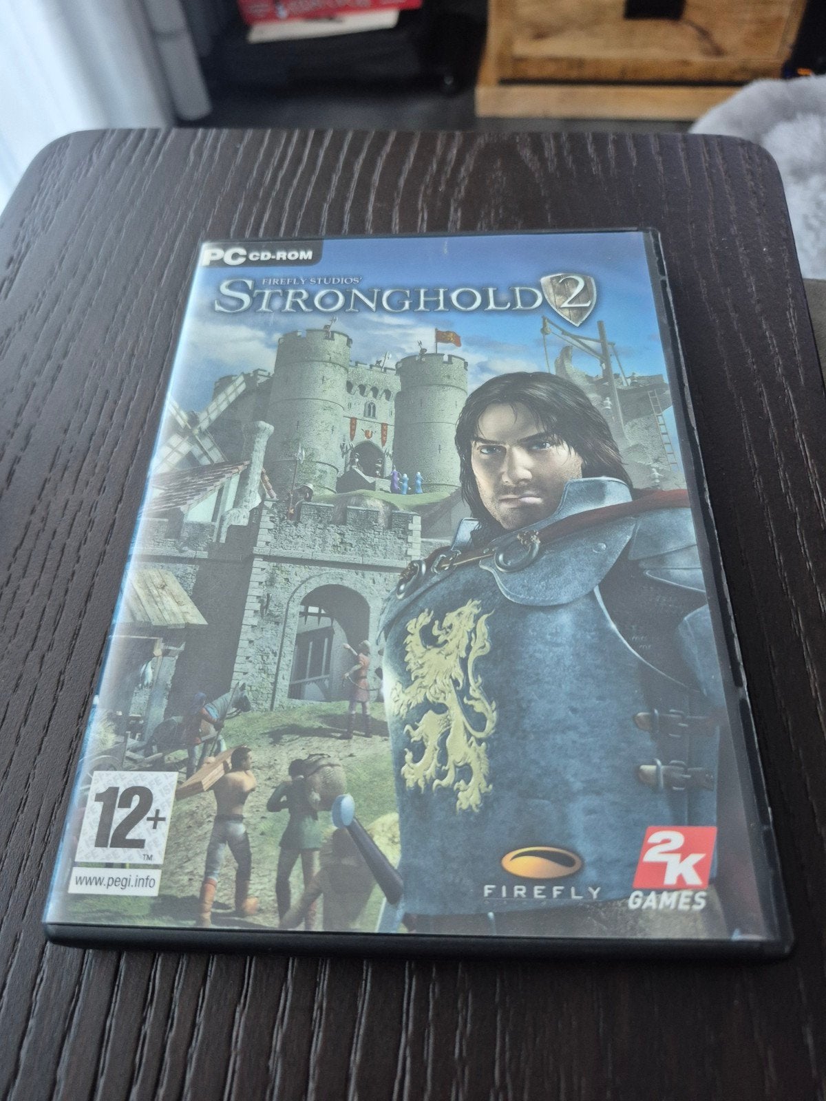 Stronghold 2 PC CD-ROM - Strategisch kasteelbouwspel, Online, Gebruikt, 1 speler, Ophalen of Verzenden