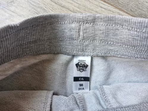 Korte grijze paw patrol broek Maat 98 h, Kinderen en Baby's, Kinderkleding | Maat 98, Broek, C&A, C&A, Onbekend