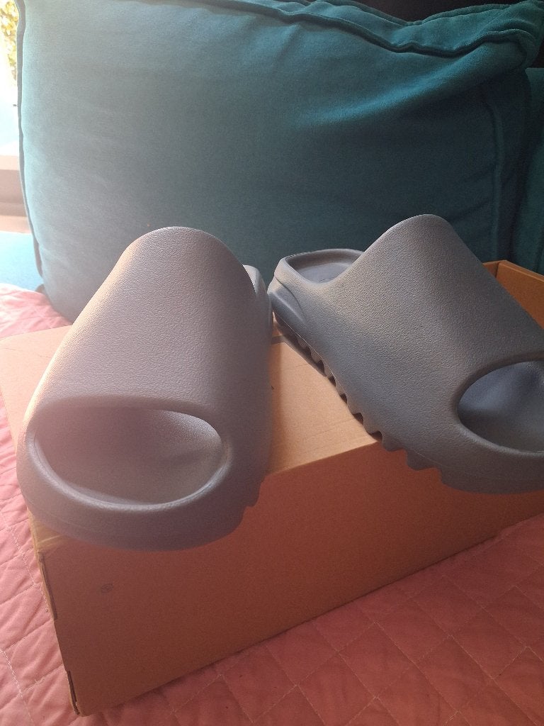 Yeezy Slide slipper  grijs grey dark onyx, Kleding | Heren, Schoenen, Slippers, Overige kleuren, Nieuw, Ophalen of Verzenden