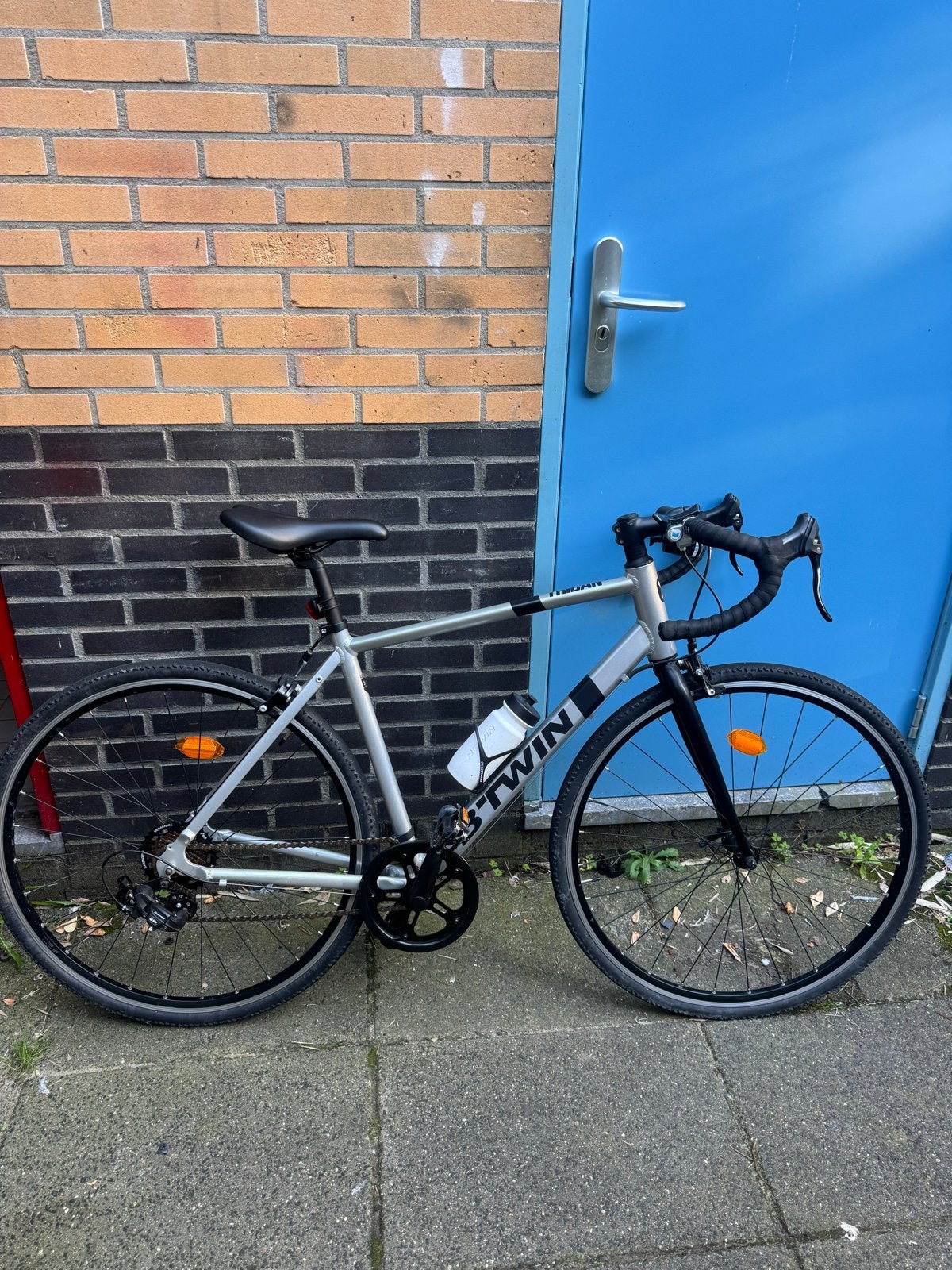 B'Twin Triban 100 racefiets met 7 versnellingen, Fietsen en Brommers, Overige merken, Minder dan 10 versnellingen, Aluminium, Ophalen of Verzenden