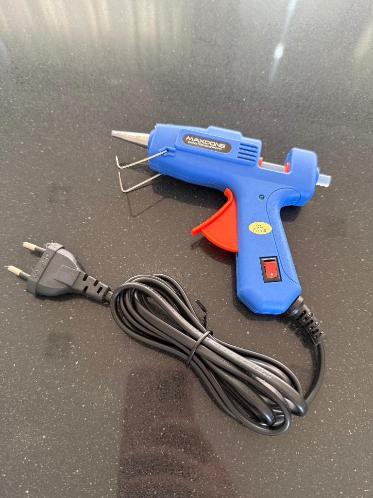 Glue gun, Hobby en Vrije tijd, Knutselen, Zo goed als nieuw, Gereedschap of Toebehoren, Educatief, Elektrisch, Geschikt voor karton