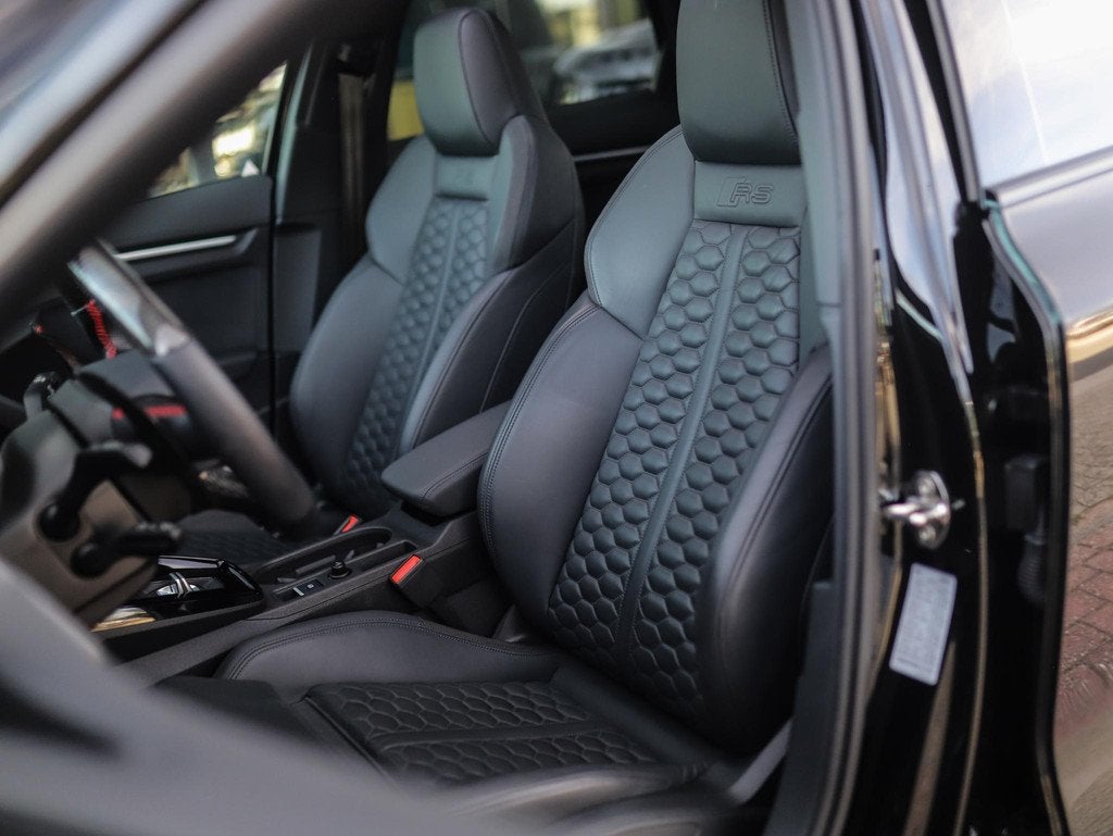 Audi RS 3 Limousine 2.5 TFSI A3 quattro | Keramisch | Carbon, Auto's, Audi, Gebruikt, RS3, Zwart, Leder