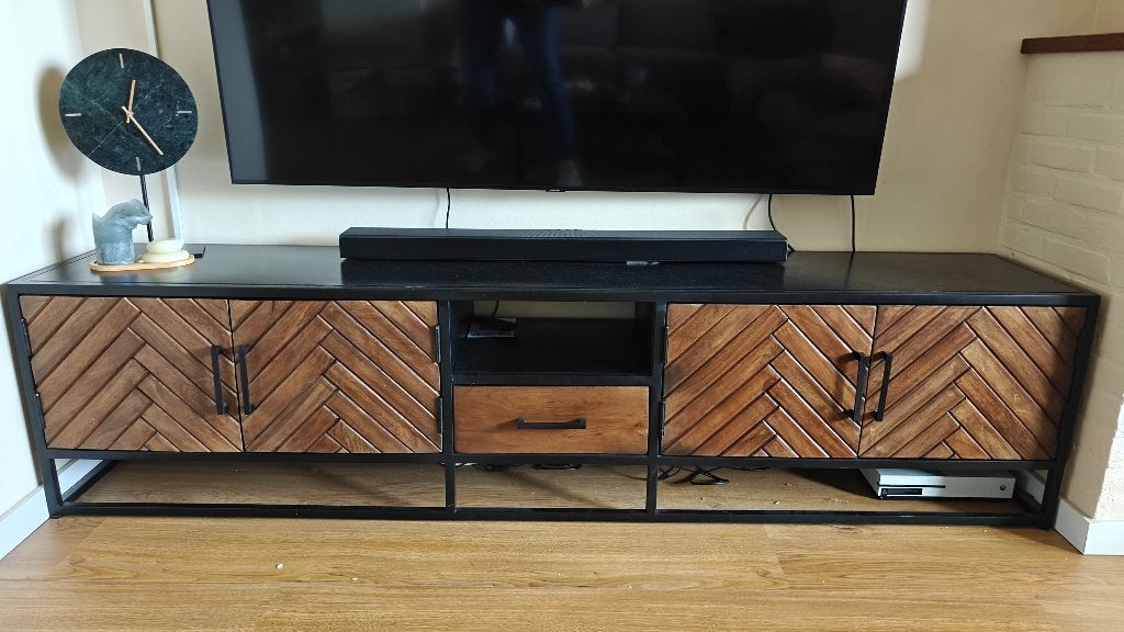 Hip tv-meubel hout met zwart staal, Zo goed als nieuw, 200 cm of meer, Minder dan 100 cm, 25 tot 50 cm