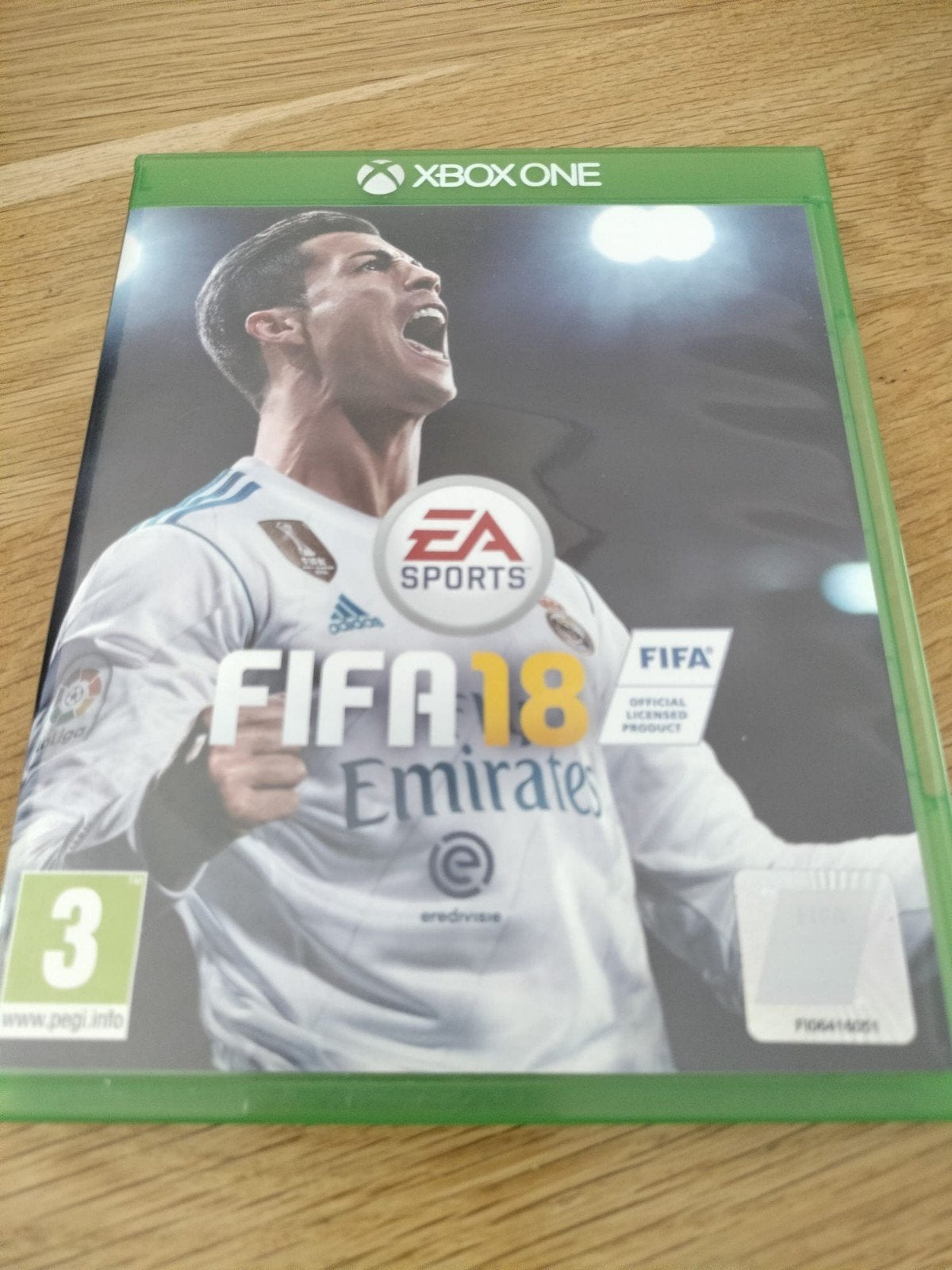 FIFA 18 xbox One, Spelcomputers en Games, Ophalen of Verzenden, Zo goed als nieuw, Sport, 3 spelers of meer