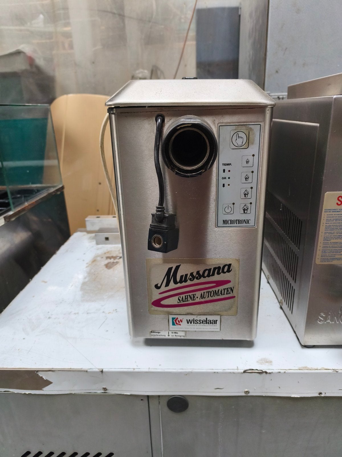 Mussana sanomat slagroom machine horeca, Overige typen, Ophalen, Gebruikt