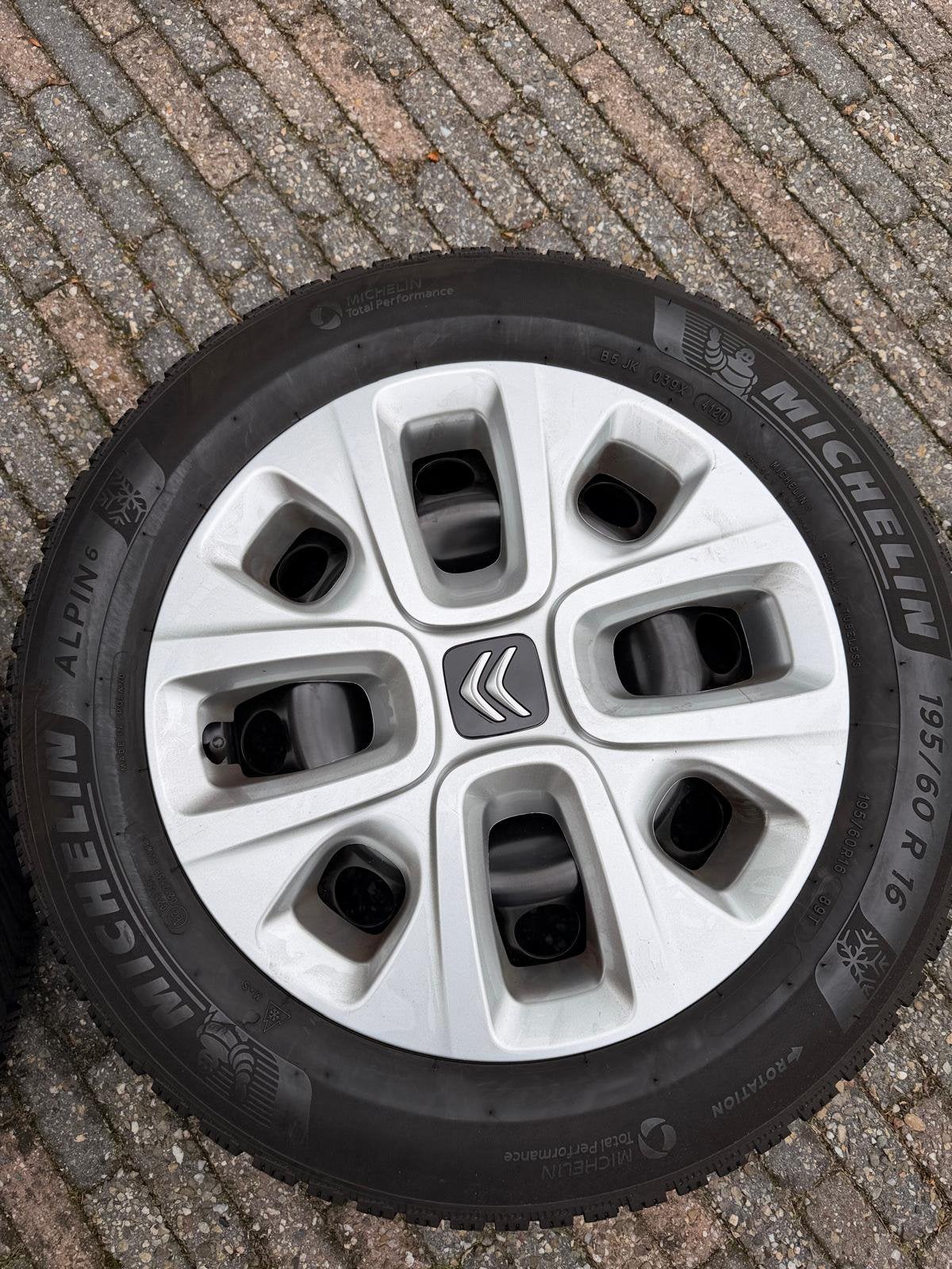 Winterbanden Citroën C3 / C3 Aircross – Michelin Alpin 6, Auto-onderdelen, Ophalen, 16 inch, Banden en Velgen, Nieuw