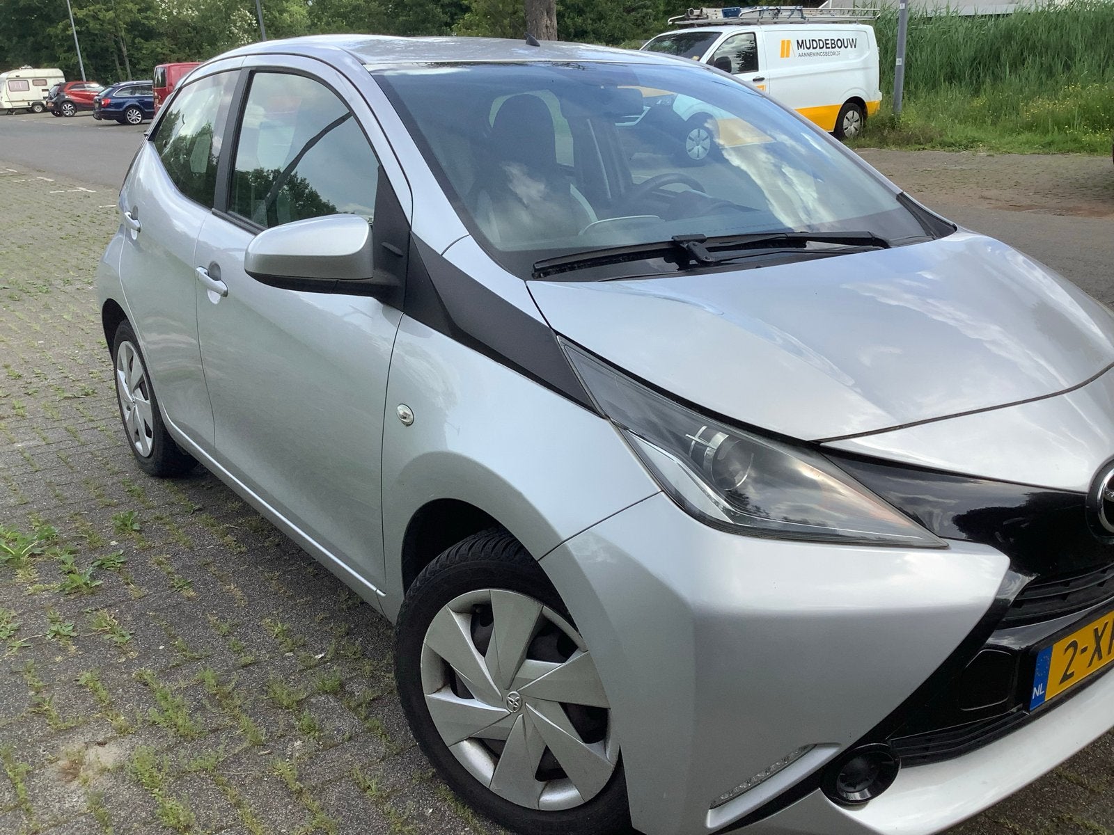 Toyota Aygo 1.0 12V Vvt-i Ddrs 2014 Grijs, Auto's, Toyota, Particulier, Aygo, Benzine, A, Hatchback, Handgeschakeld, Origineel Nederlands