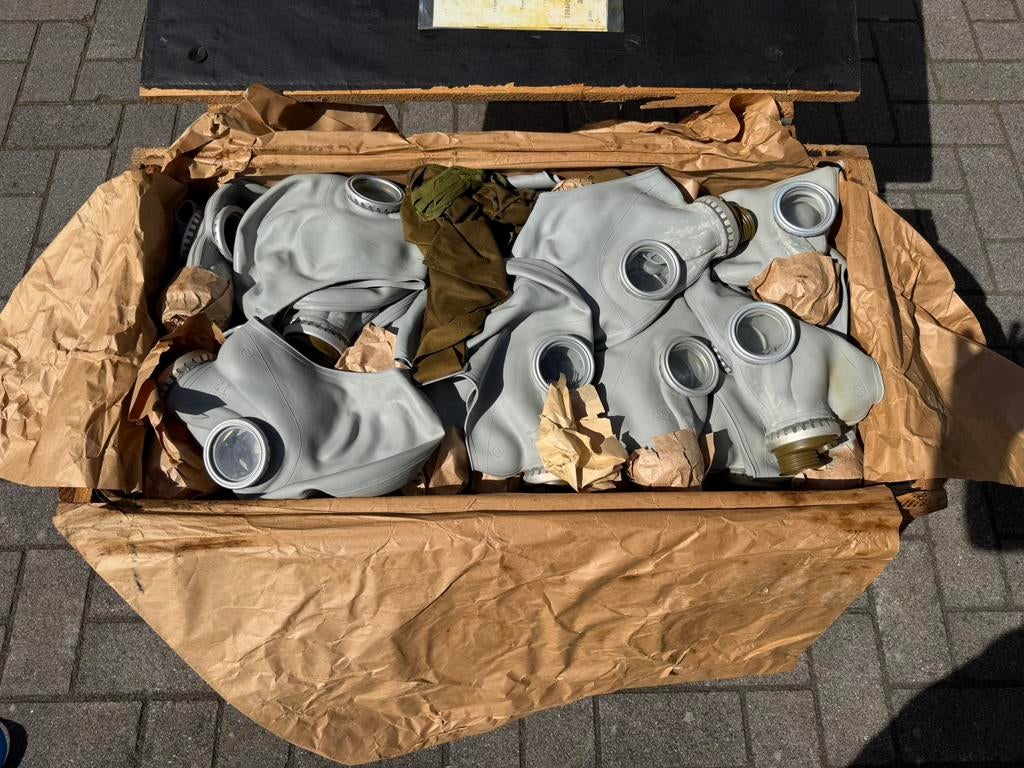 Unieke tijdcapsule: Originele Sovjet Kist GP-5 Gasmaskers, Ophalen, Landmacht, Overige gebieden