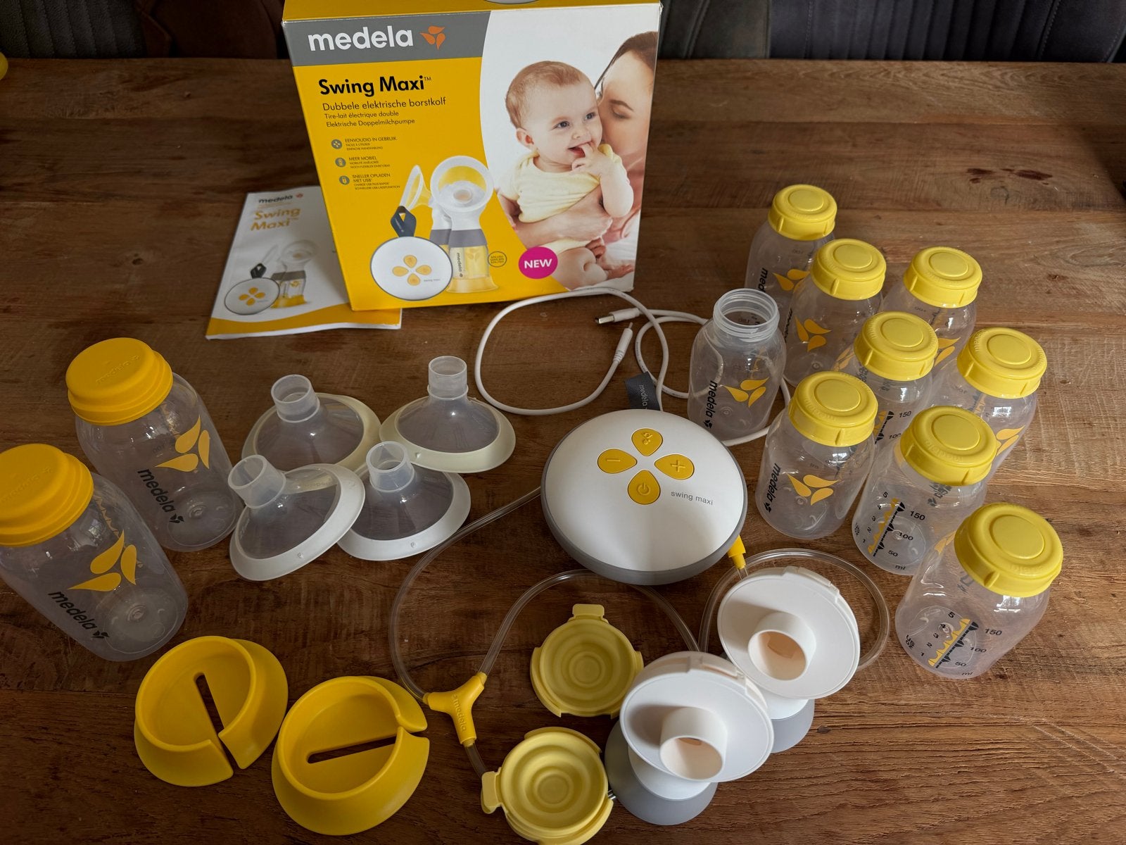 Medela Swing Maxi dubbele elektrische borstkolf met extra fl, Ophalen, Medela, Borstkolf, Zo goed als nieuw