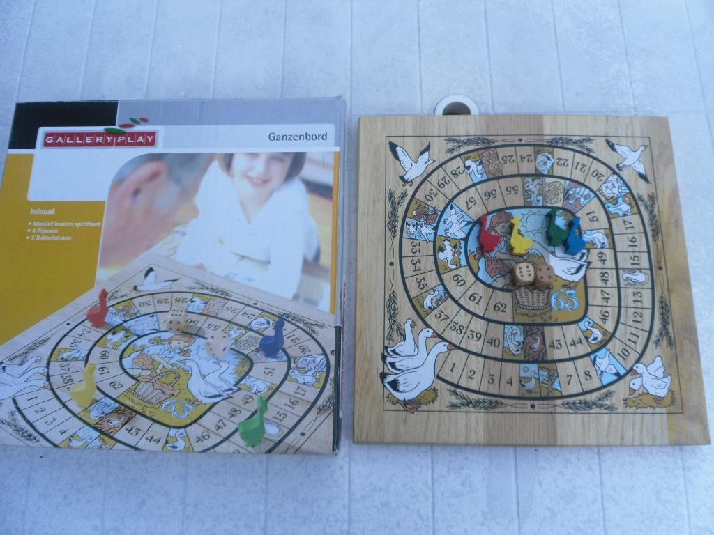 SPELLETJES, Ophalen of Verzenden, Zo goed als nieuw