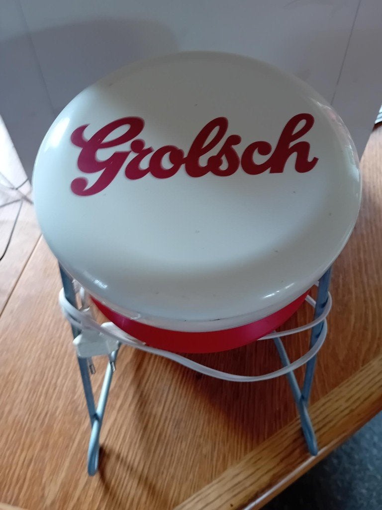 Grolsch beugellamp in de vorm van een Bierdop 35cm, Ophalen of Verzenden, Gebruikt, Overige typen, Grolsch