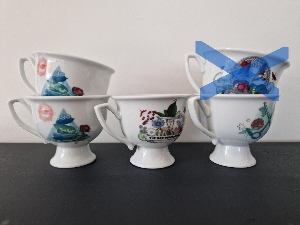 Kopjes van Hendrick's Gin (distilleerderij) - verzamelobject, Ophalen of Verzenden, Zo goed als nieuw, Porselein, Kop en/of schotel