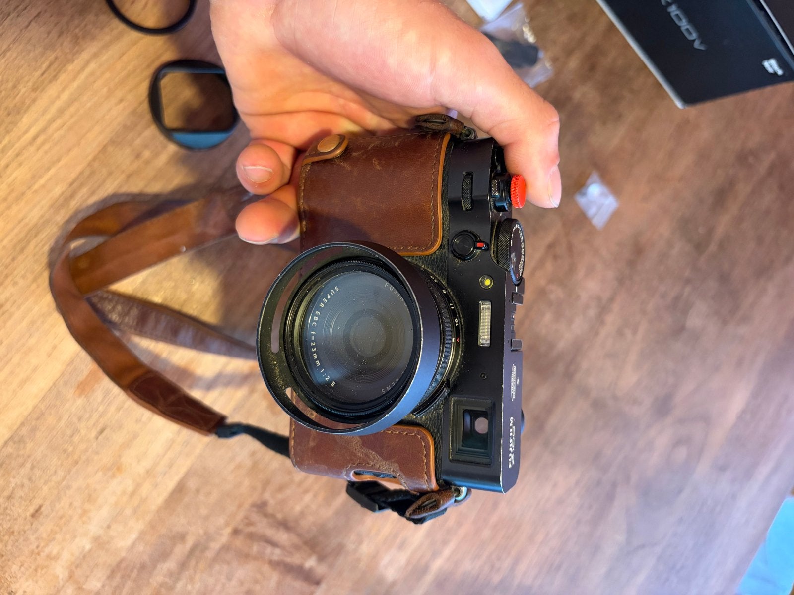Fujifilm X100V met accessoires en lage shutter count, Audio, Tv en Foto, Ingebouwde flitser, Ophalen of Verzenden, Zo goed als nieuw