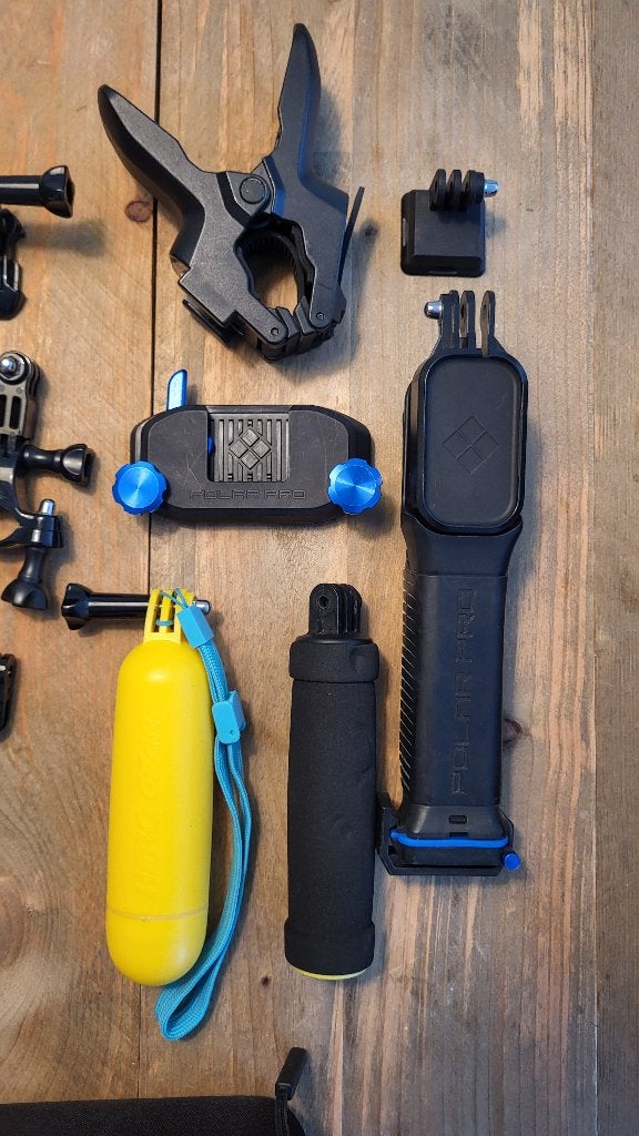 Foto 2 van GoPro HERO9 Black inclusief gigantische accessoire-set!