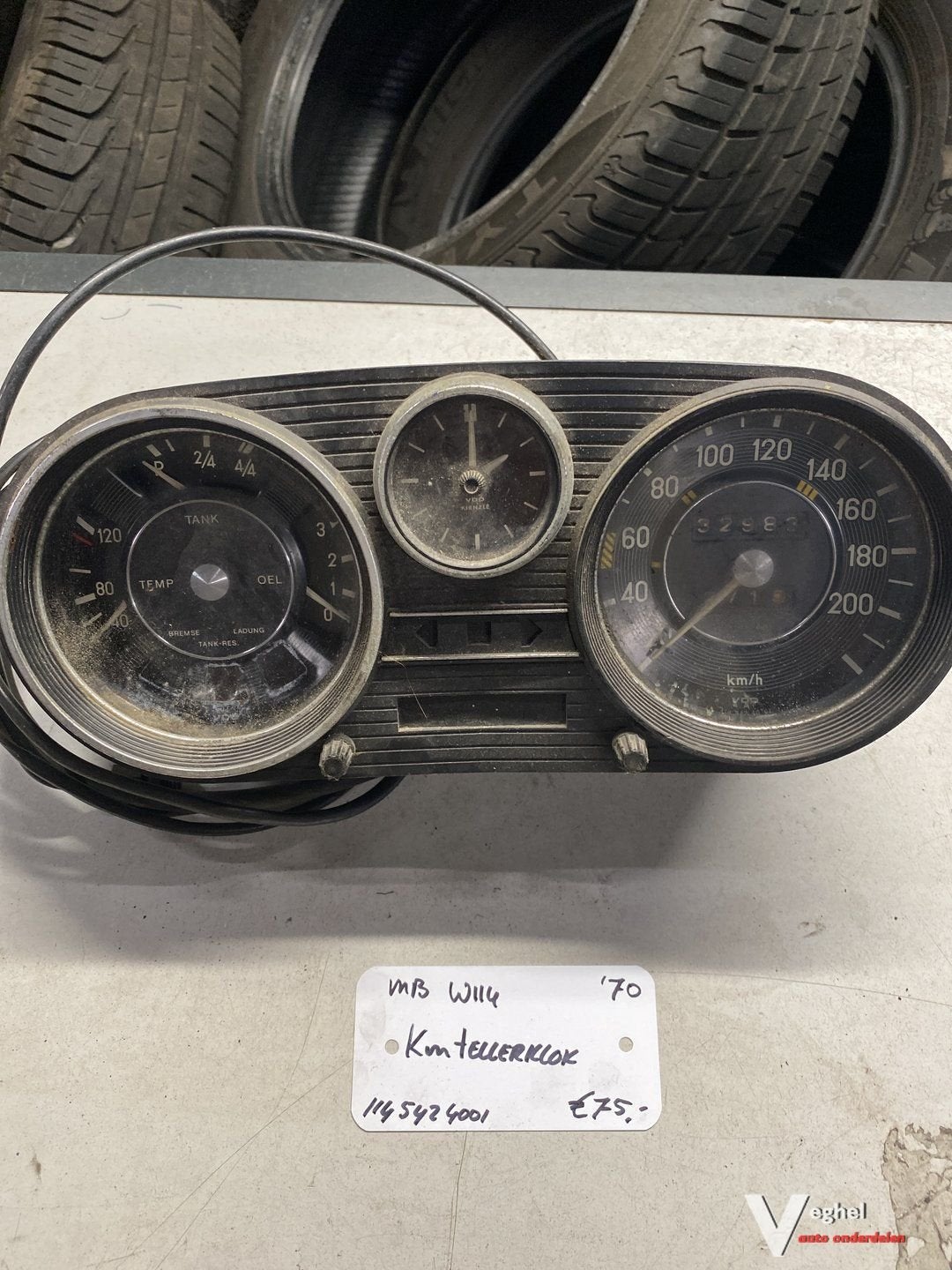 Mercedes W114 Km Tellerklok 114 542 4001, Auto-onderdelen, Dashboard en Schakelaars, Gebruikt, -, -, Ophalen of Verzenden