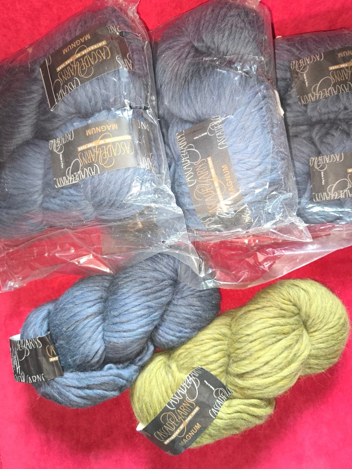 Cascade Yarns Magnum  8 strengen., Ophalen of Verzenden, Nieuw, Breien of Haken, Wol of Garen