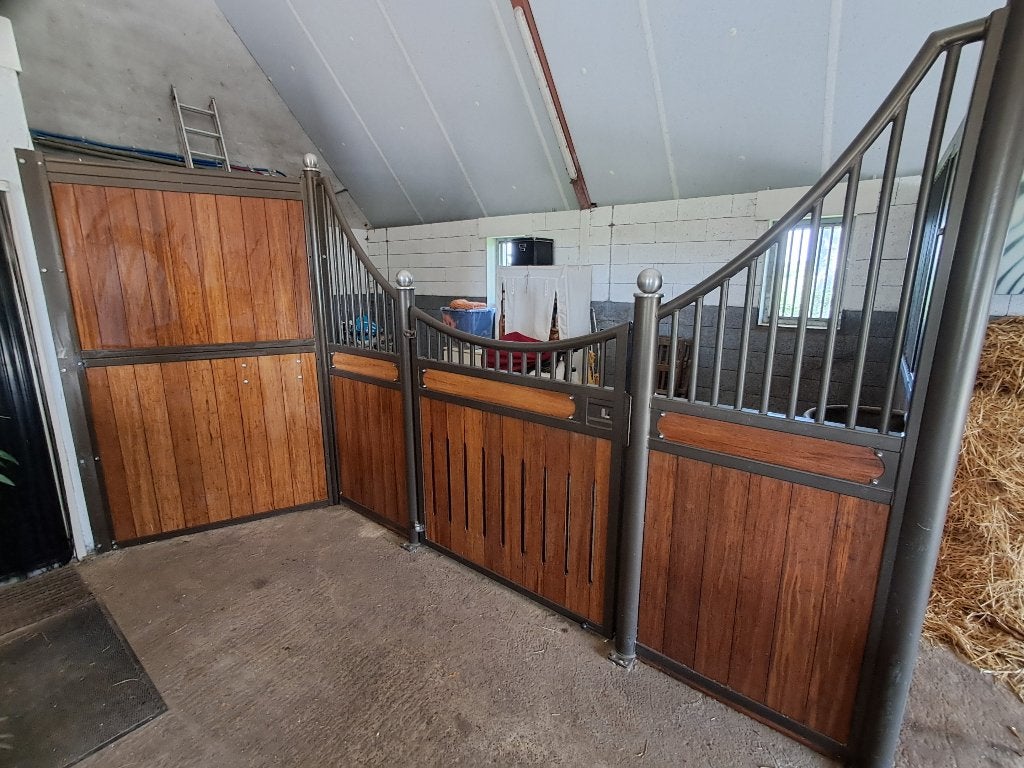 Prachtige luxe paardenbox, Dieren en Toebehoren, Stalling en Weidegang, Stalling, 1 paard of pony