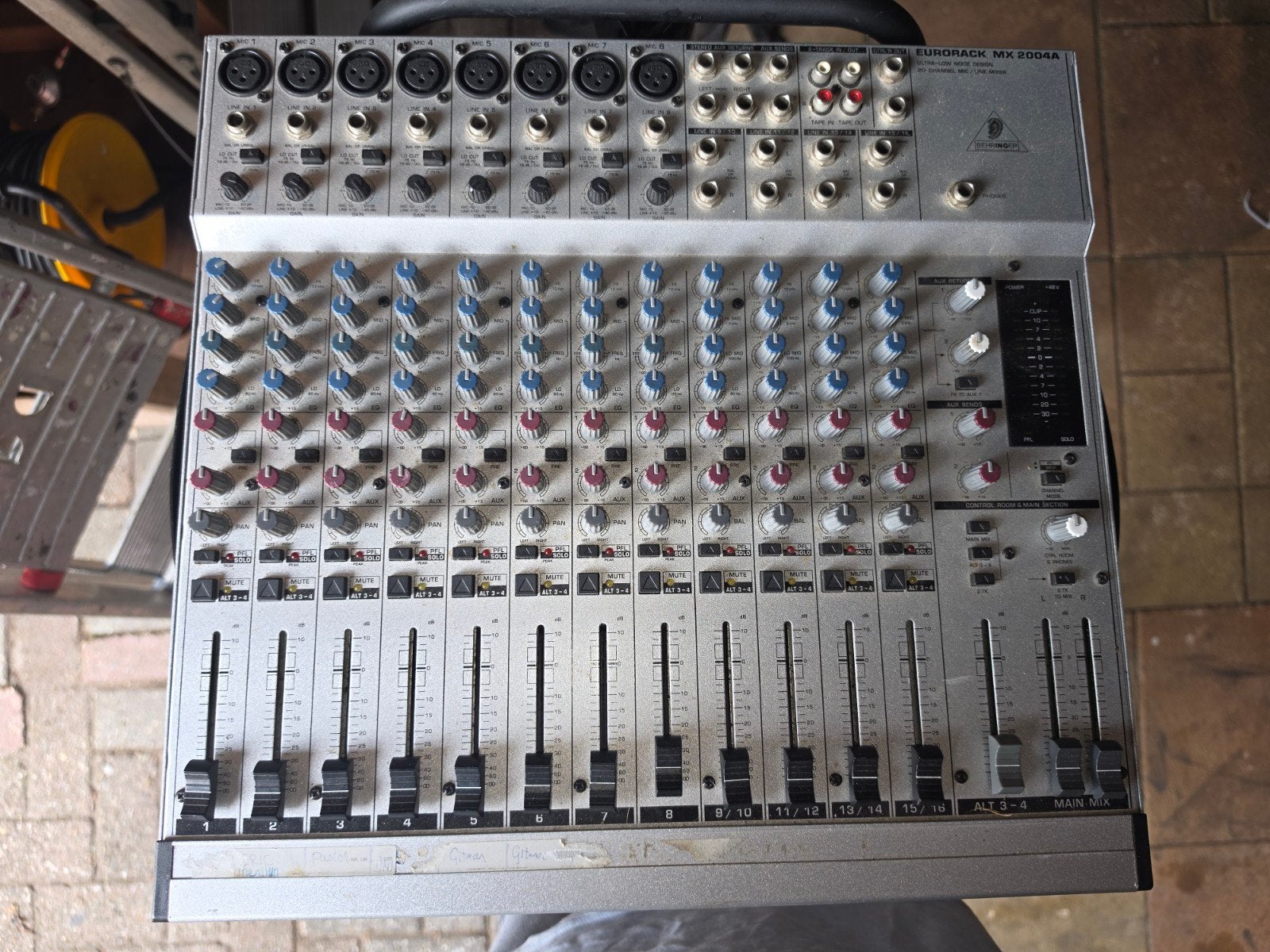 Behringer Eurorack MX 2004A Mengpaneel (lees advertentie), Muziek en Instrumenten, Mengpanelen, Ophalen of Verzenden, Gebruikt