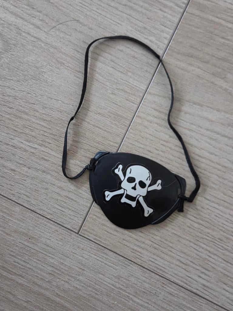 Piraten ooglapje met doodshoofd, Ophalen of Verzenden, Zo goed als nieuw, Accessoires