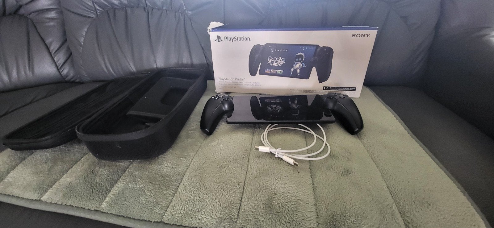 PlayStation Portal Remote Player + Case, 1 speler, Ophalen, Zo goed als nieuw