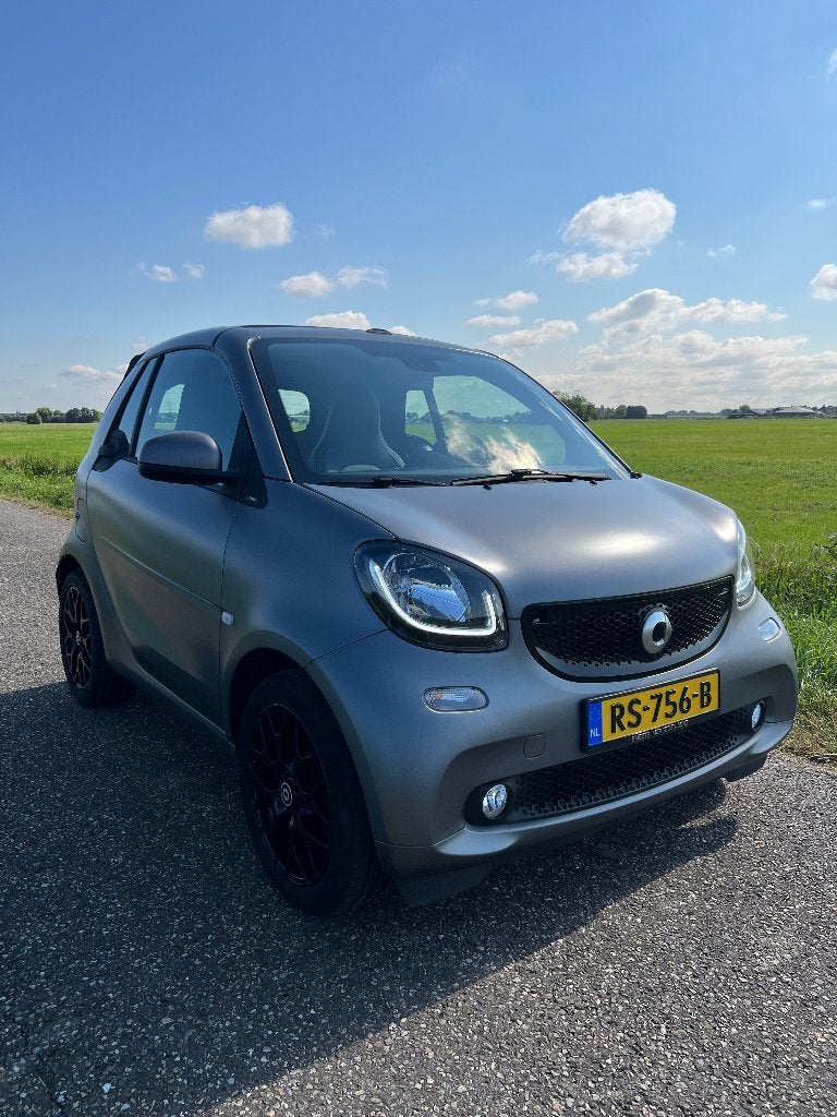 Smart ForTwo 1.0 Turbo Passion 66KW Cabrio AUT 2018 Grijs, Automaat, 898 cc, Achterwielaandrijving, Automatische klimaatregeling