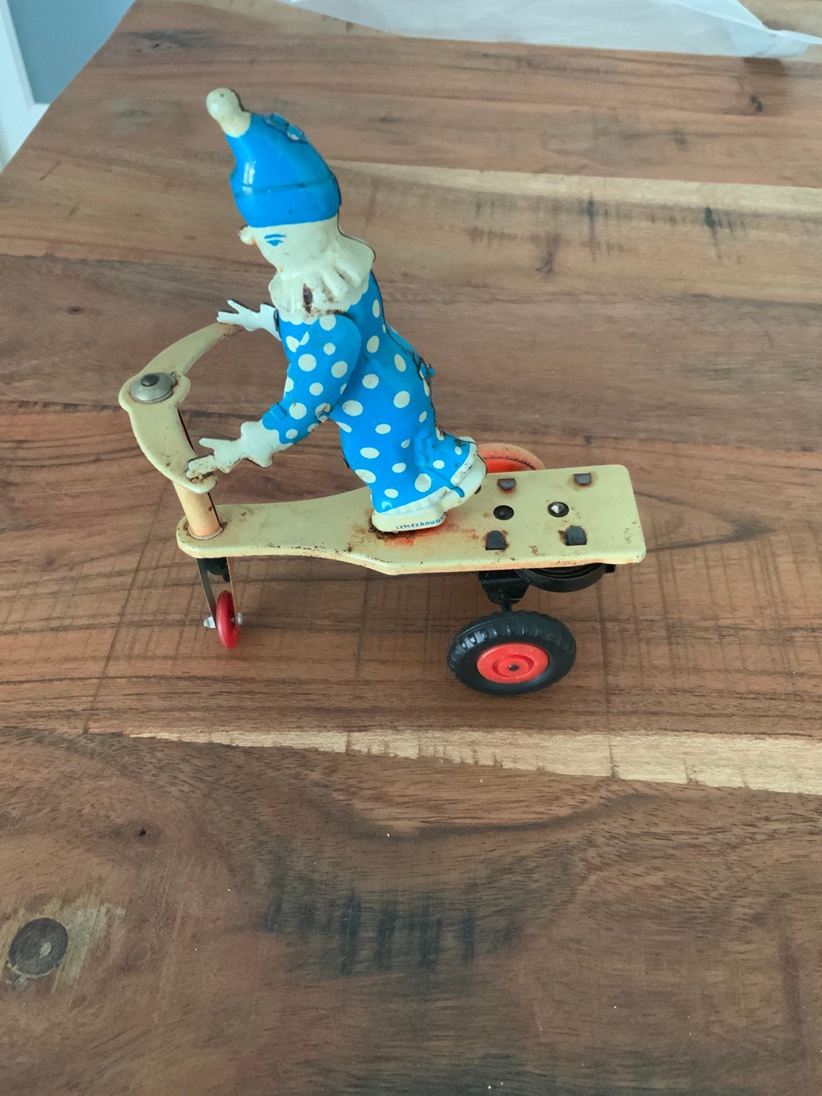 Vintage clown on scooter, Ophalen of Verzenden