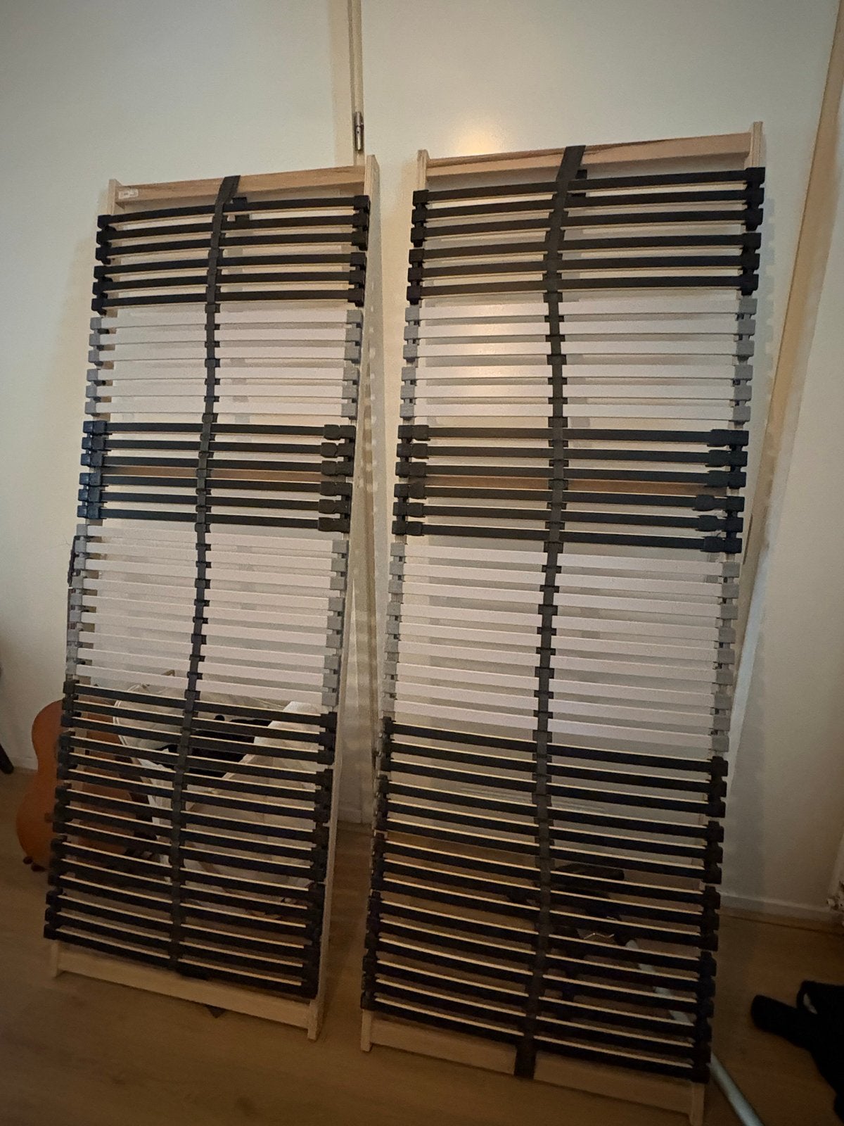 IKEA Leirsund Lattenbodem 140x200 cm (2 stuks van 70x200), Tweepersoons, Zo goed als nieuw, Bedbodem, 200 cm