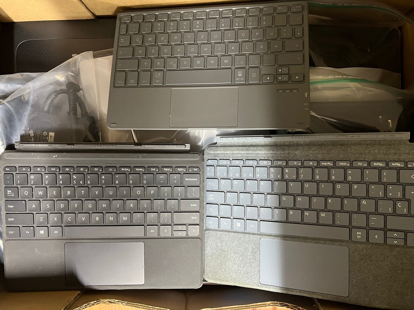 Microsoft Surface Toetsenborden 13 inch - 3 stuks, Ophalen, Qwerty, Zo goed als nieuw, Draadloos