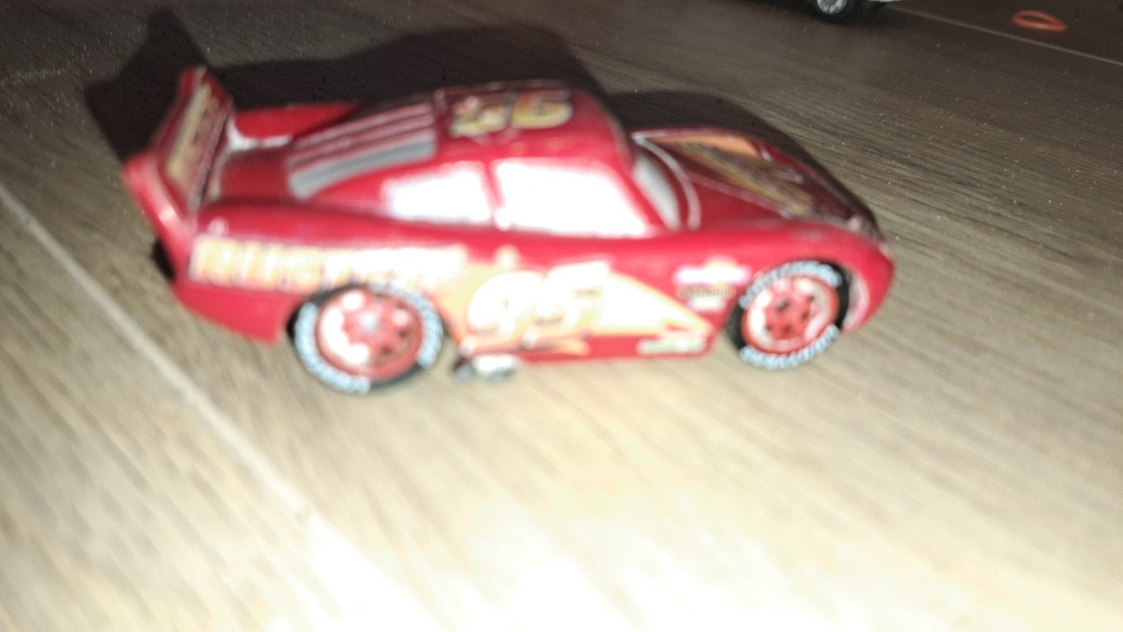 Bliksem McQueen speelgoedauto uit Disney Cars, Ophalen of Verzenden, Gebruikt