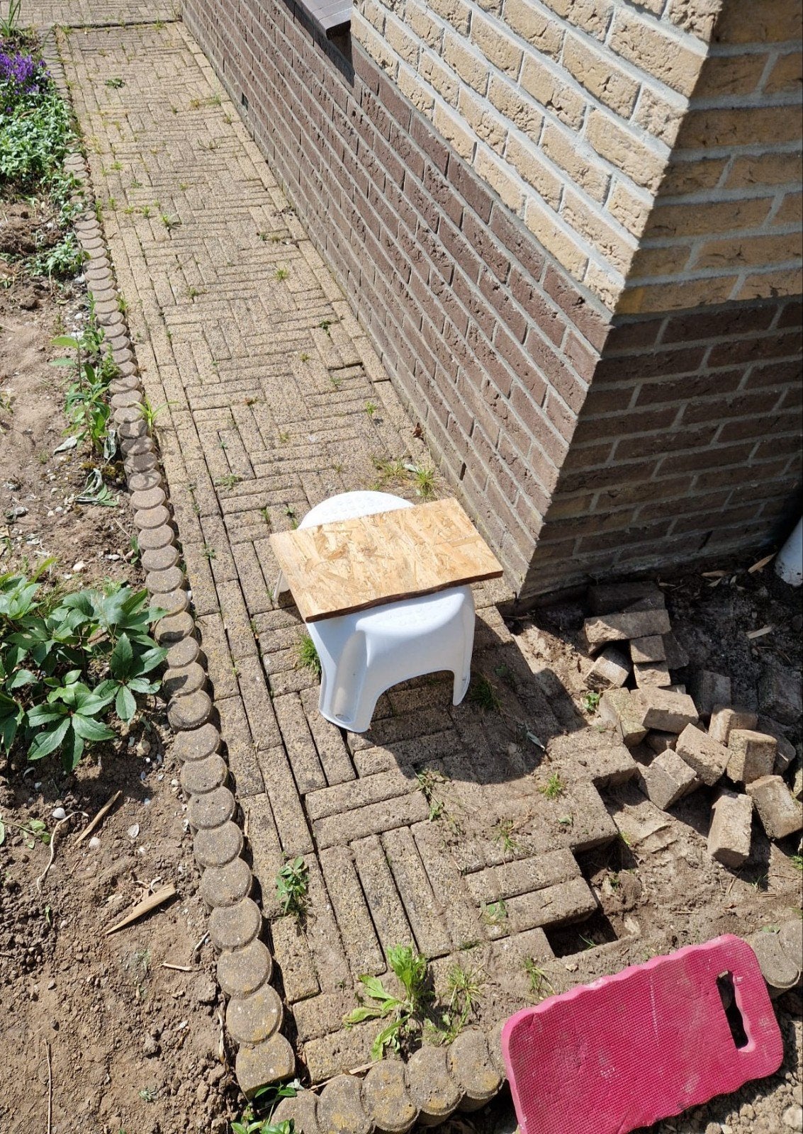 Gebruikte waaltjes en opsluitbanden, Ophalen, Gebruikt, Overige materialen, Minder dan 5 m²