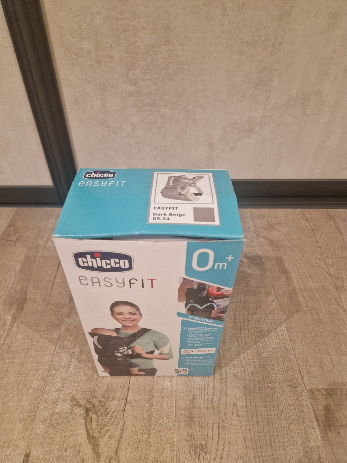 Chicco EasyFit Draagzak - Dark Beige (Nieuw in doos), Buik of Rug, Nieuw, Ophalen of Verzenden, Chicco