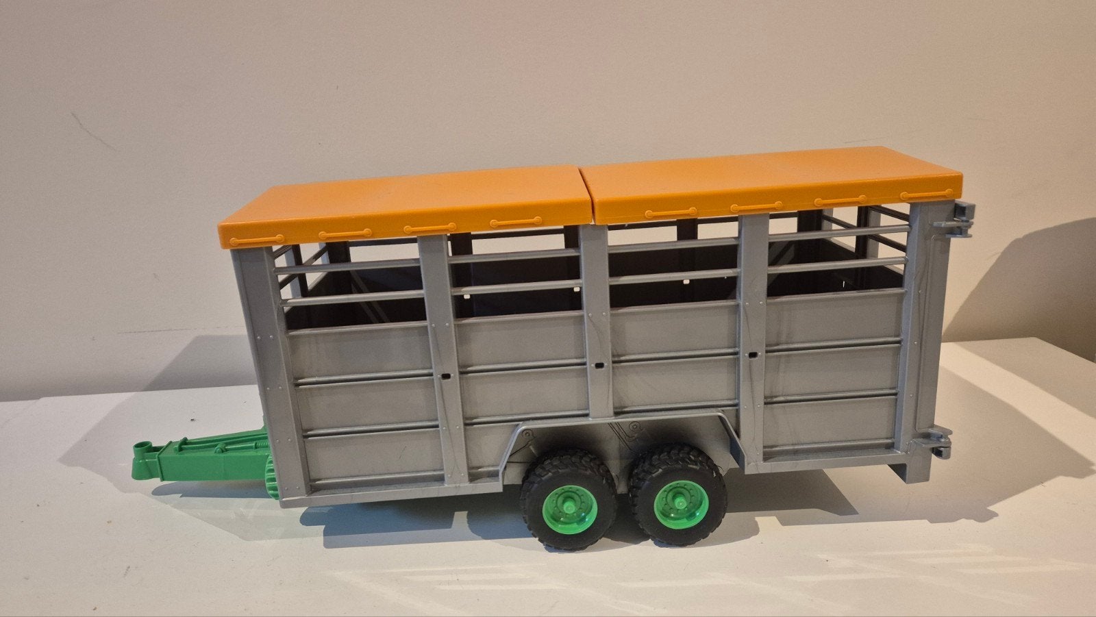 Bruder Veewagen met boerderijdieren, Ophalen of Verzenden, Zo goed als nieuw